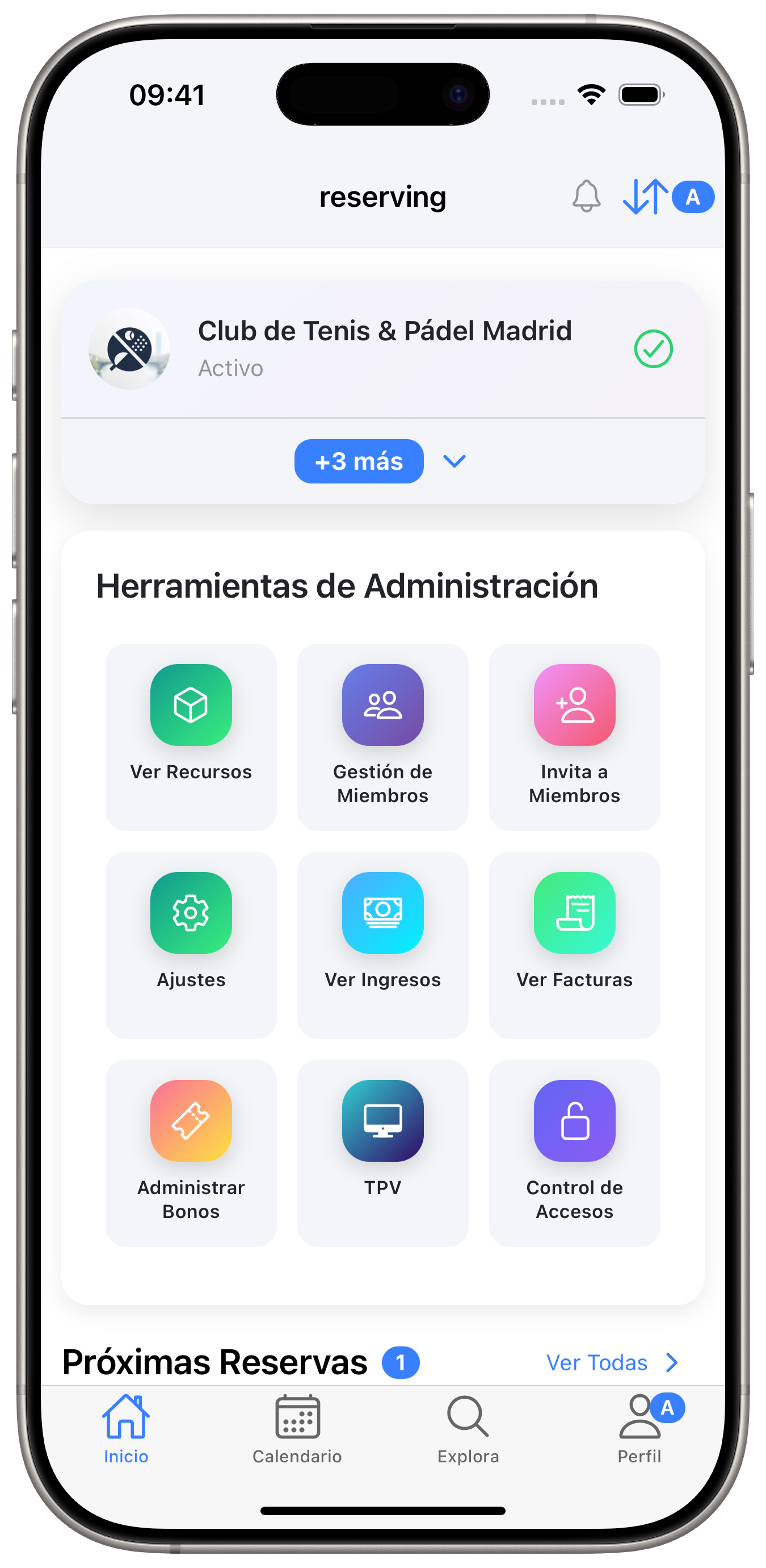 Panel Admin con métricas.
