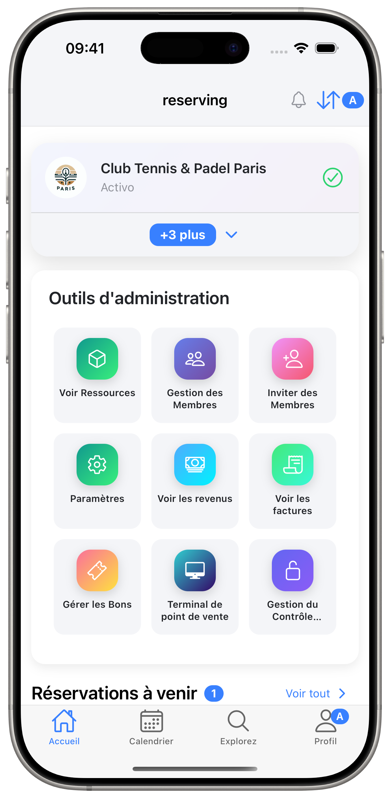 Tableau admin avec métriques.